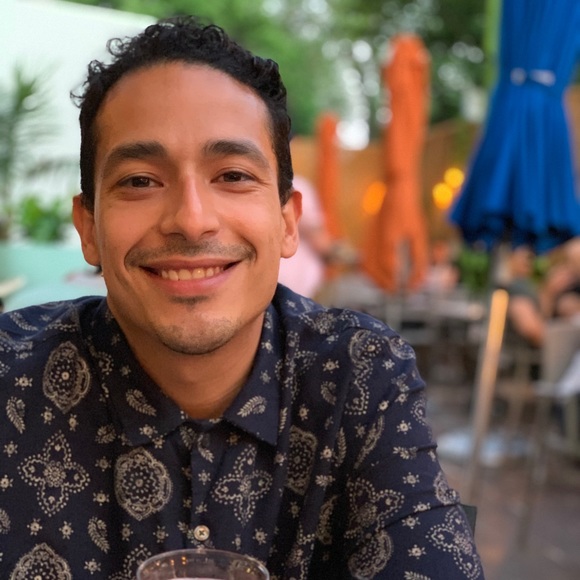 Profile Picture of Fernando Cordova (@ferncordova27) on Poshmark
