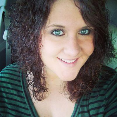 Profile Picture of Danielle Farr (@dLaCore) on Twitter