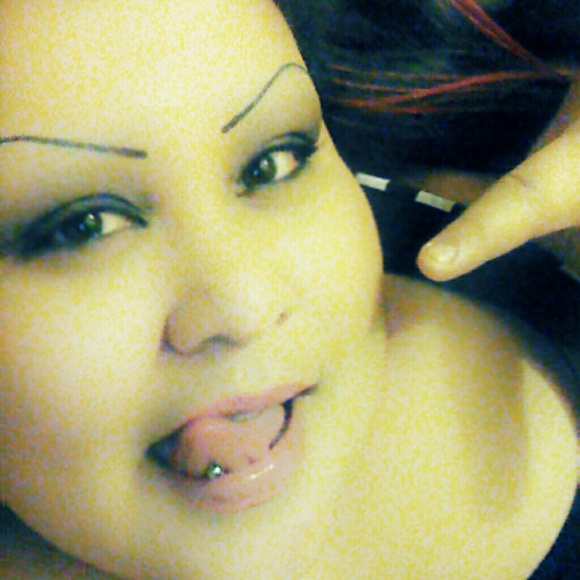 Profile Picture of Aleida Ramos (@perrita507) on Poshmark