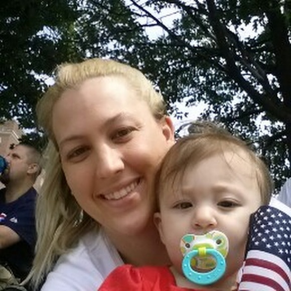 Profile Picture of Tara Stigers (@tstigers31) on Poshmark