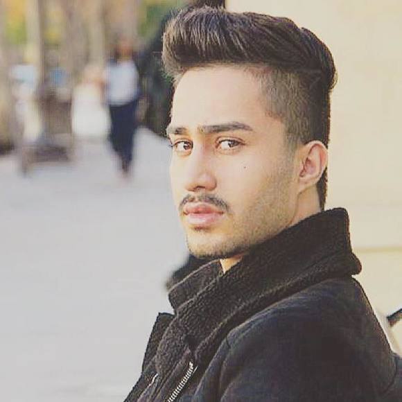 Profile Picture of Sepehr Golshan (@sepehrgolshan) on Poshmark