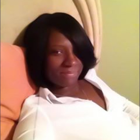 Profile Picture of Minisiah Gbor (@yeimini) on Poshmark