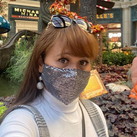 Profile Picture of Jojina Arquillo (@jojinaarquillo) on Poshmark