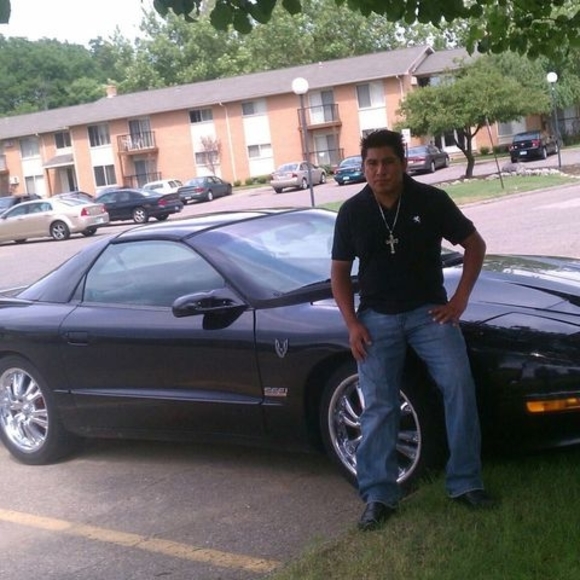 Profile Picture of Luis Lezama (@luislezama46) on Poshmark