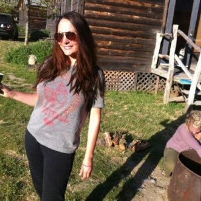 Profile Picture of Miranda Nicholson (@MirandaiNichol) on Twitter