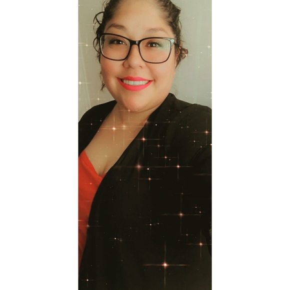 Profile Picture of Jocelyn Silva (@jocyavlis16) on Poshmark