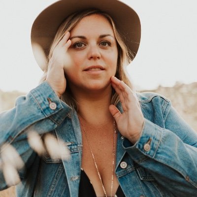 Profile Picture of Jamie Varon (@jamievaron) on Twitter