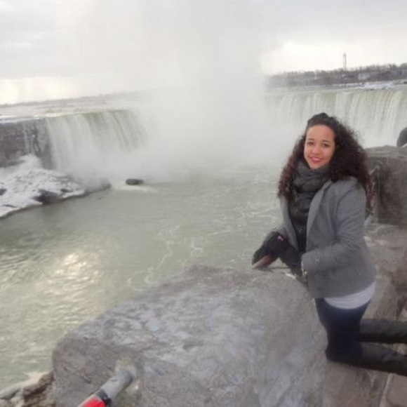 Profile Picture of Simone Ritchie (@spritchie22) on Poshmark