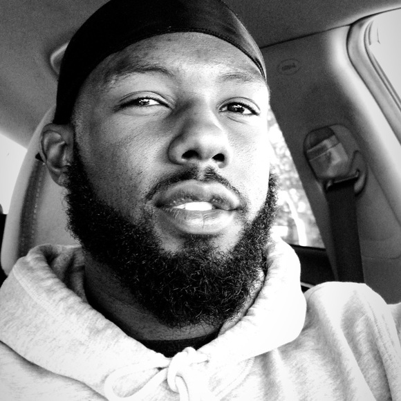 Profile Picture of Brian Traylor (@traylorb) on Poshmark