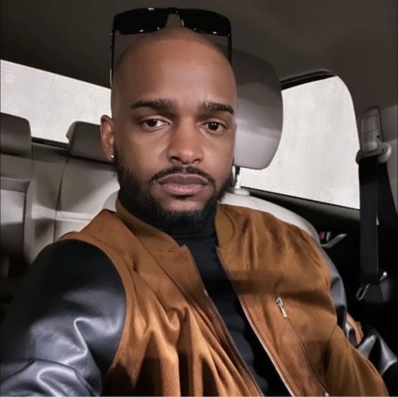 Profile Picture of Aaron Terry (@aaronterry44) on Poshmark
