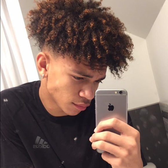 Sam Frye - Poshmark Profile Picture of Sam Frye (@samfrye13) on Poshmark