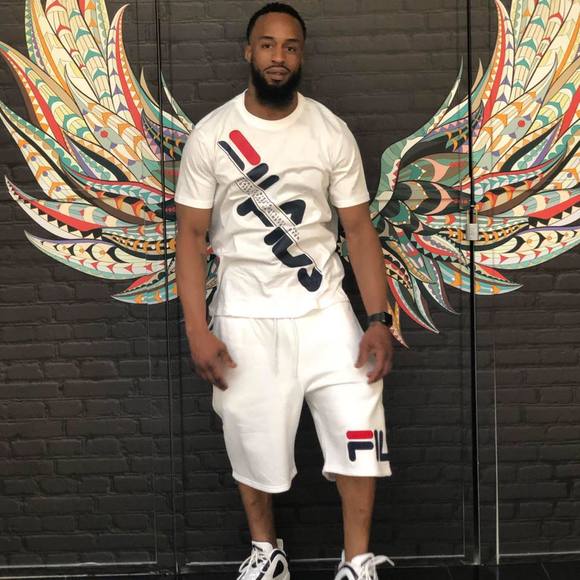 Profile Picture of Rich Moore (@moorer1024) on Poshmark