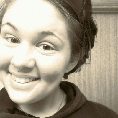 Profile Picture of Hayley Hogg (@hoggster160594) on Twitter