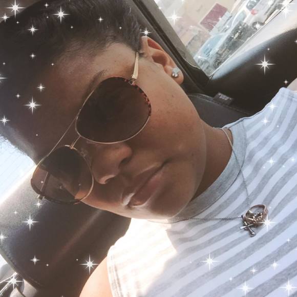 Profile Picture of Keyanna Bidinger (@keyanna_21) on Poshmark