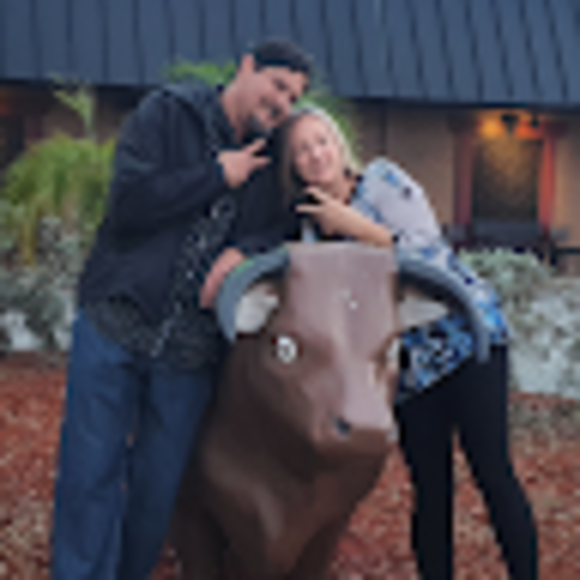 Profile Picture of Heather Croddy (@grneyes489) on Poshmark