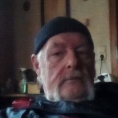 Profile Picture of Robert Heffelfinger (@RobertHeffelfi7) on Twitter