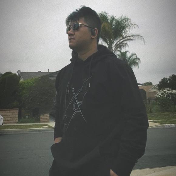 Profile Picture of Firman Manullang (@firmanm) on Poshmark