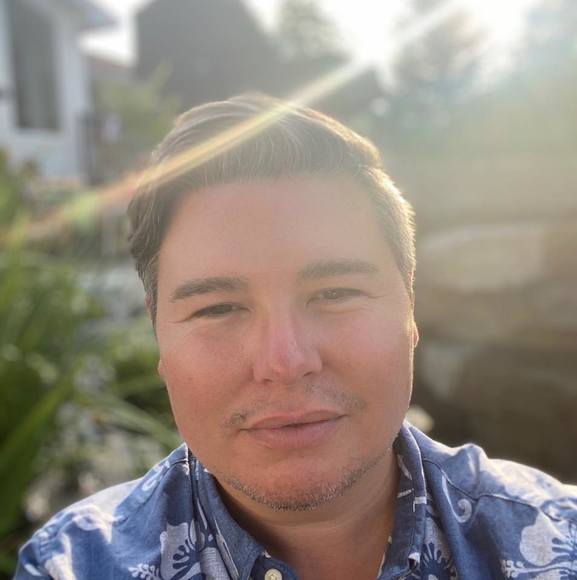 Profile Picture of Ron Hodgson (@rhodgson13) on Poshmark