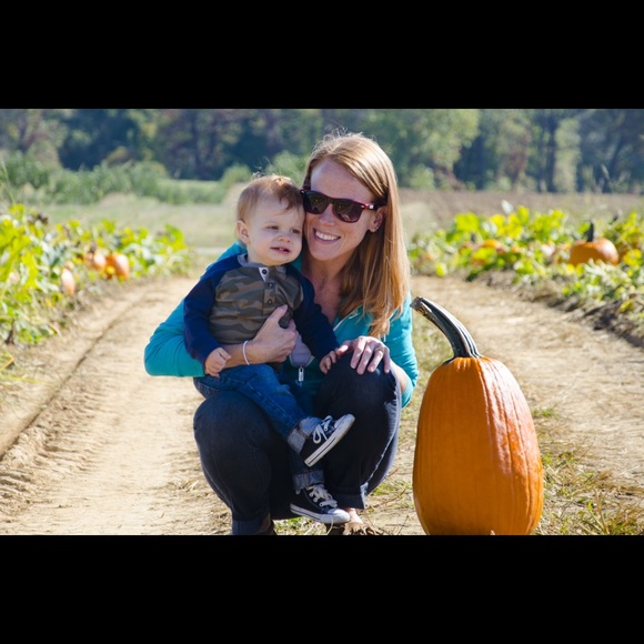 Profile Picture of Stacy Chaplin (@stacychaplin) on Poshmark