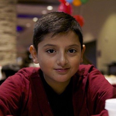 Profile Picture of Andrew Almada (@AndyLikesPizza) on Twitter