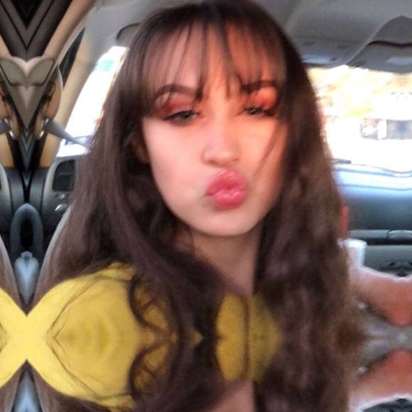 Profile Picture of Lizeth Pineda (@liizethhh) on Poshmark