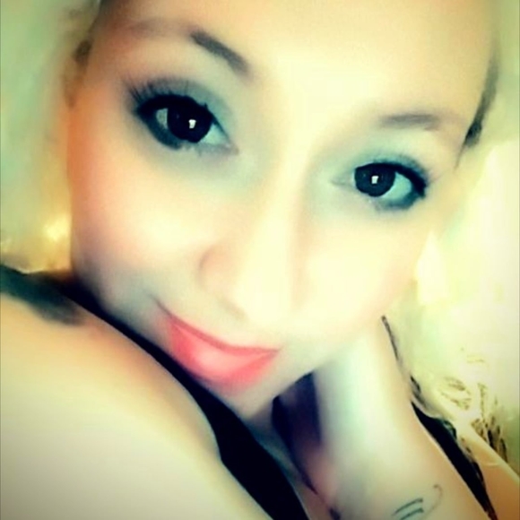 Profile Picture of Natausha Roedl (@tausha84) on Poshmark