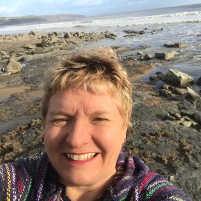 Profile Picture of Julia Terry (@JuliaTerry123) on Twitter