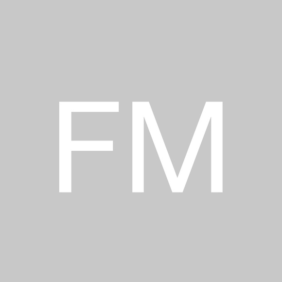 Profile Picture of Felix Martinez (@i3shamoiwhyteg) on Poshmark