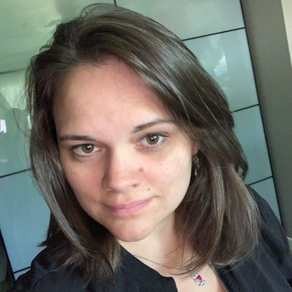 Profile Picture of Deanna Bunata (@deabunata) on Poshmark