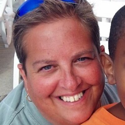 Profile Picture of Kim Lang (@alleycatim) on Twitter