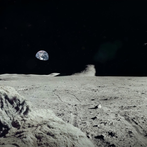 Profile Picture of Kevin Tonere (@kektok) on Poshmark