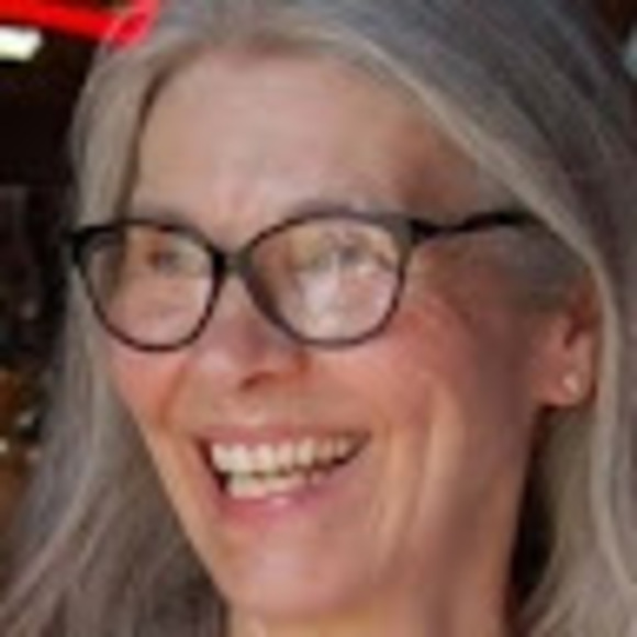 Profile Picture of Paula Markgraf (@pmarkgraf) on Poshmark