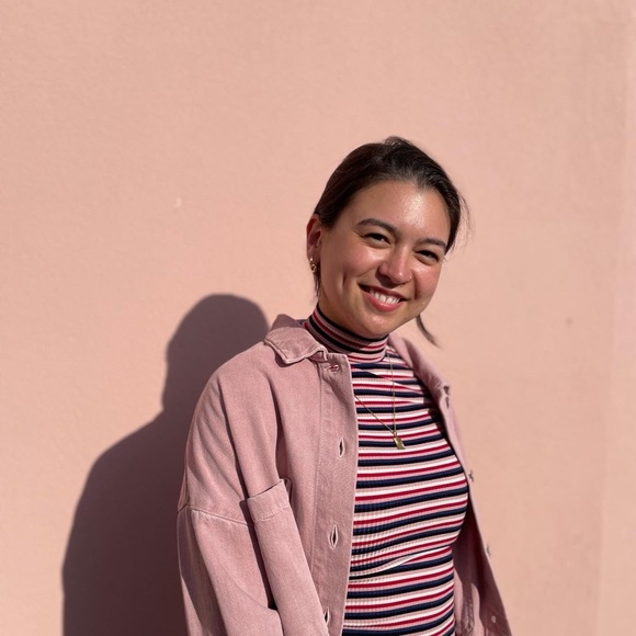 Mayu Tobin-miyaji - Poshmark Profile Picture of Mayu Tobin-miyaji (@mayu_t) on Poshmark