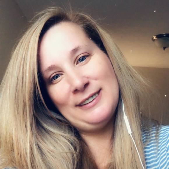Profile Picture of Debbie Hillis kemper (@ddkemper) on Poshmark