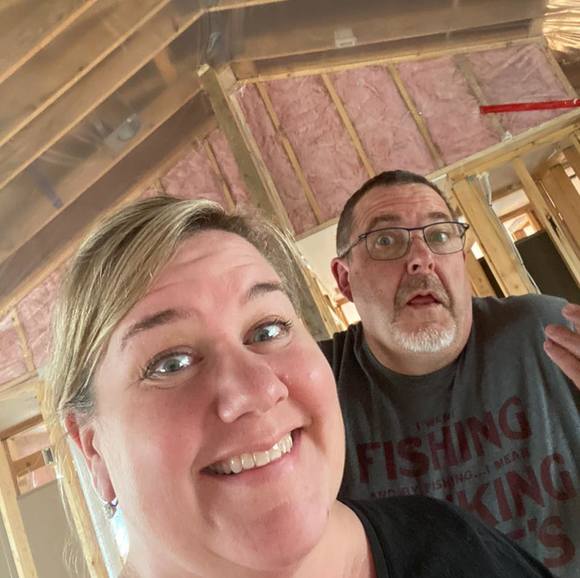 Profile Picture of Jen Hinrichsen (@jlhinrichsen) on Poshmark