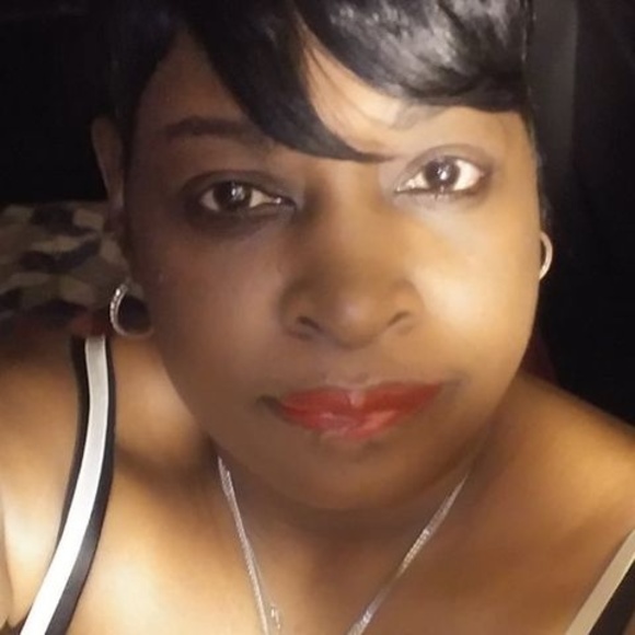 Profile Picture of Sherrita Hardwick (@sherritahardwic) on Poshmark
