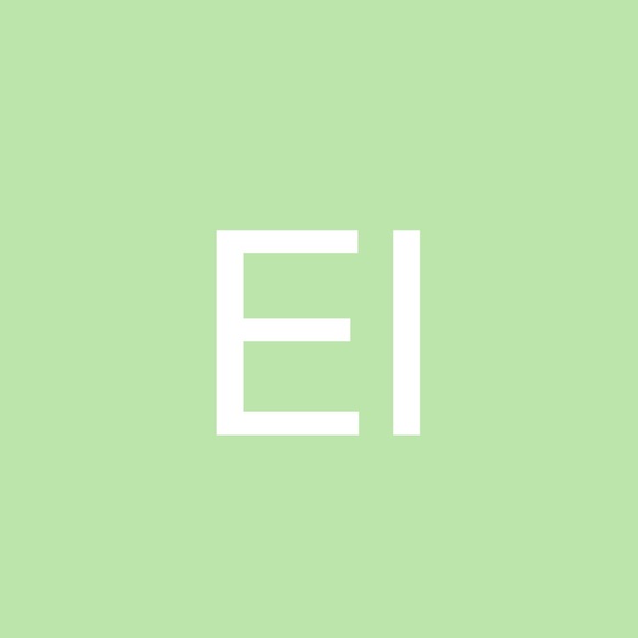 Profile Picture of Ella Irey (@irey_ella) on Poshmark