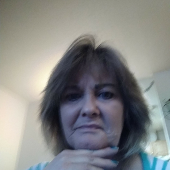 Profile Picture of Lisa Cappelli (@lisacappelli) on Poshmark