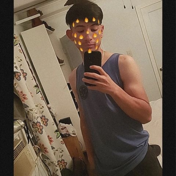 Profile Picture of Ivan Navarro (@dr1796410) on Poshmark