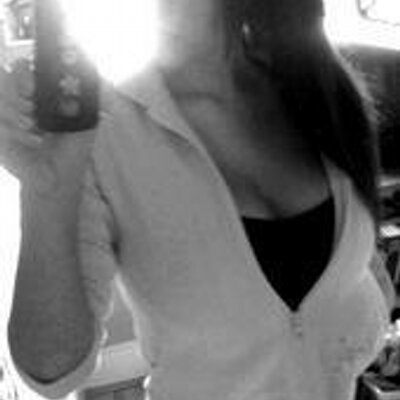 Profile Picture of Ava Arnold (@rosehate55462) on Twitter