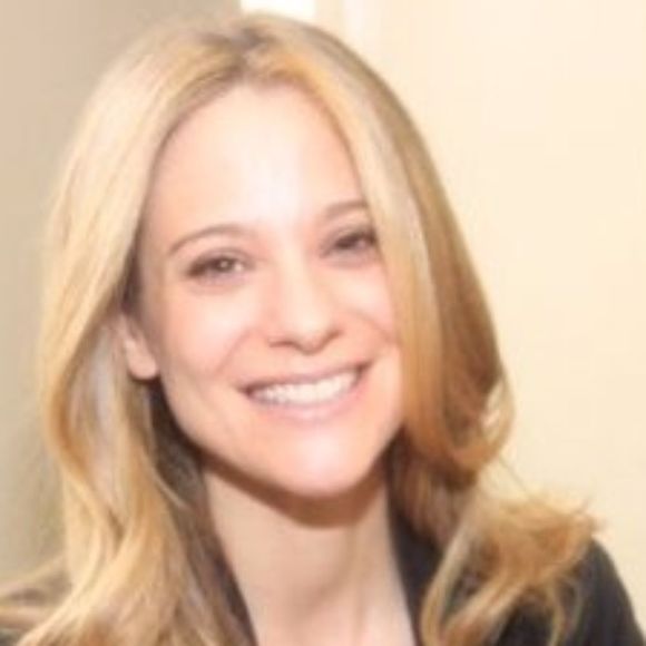 Profile Picture of Rebecca Soloff (@rebecca927) on Poshmark