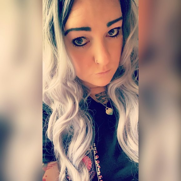 Profile Picture of Kelli Lovelace (@bmw_kelli) on Poshmark