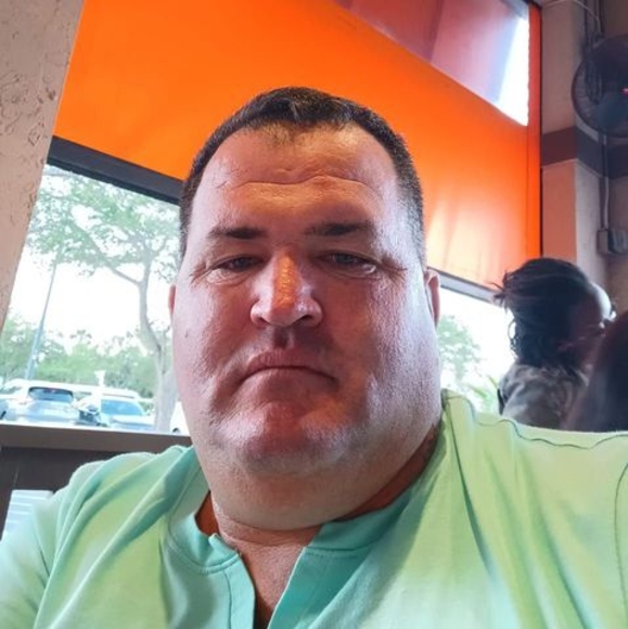 Profile Picture of Enrique Mirabal (@enriquemirabal) on Poshmark