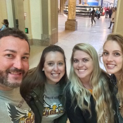 Profile Picture of Katelyn Blackburn (@mrs__bee123) on Twitter