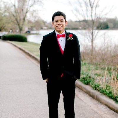 Profile Picture of Jesse Velazquez (@jessev_1) on Twitter