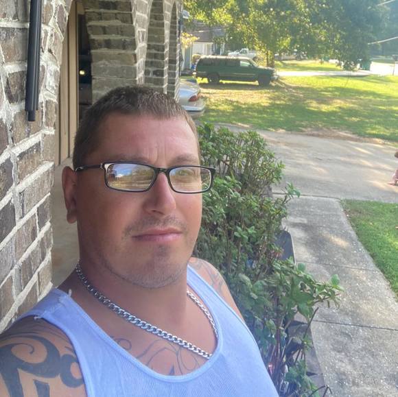 Profile Picture of Markus Chadwick (@markachad8386) on Poshmark