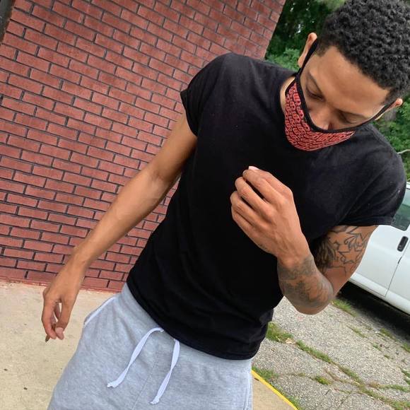 Profile Picture of Bernard Coakley (@bernardcoakley) on Poshmark