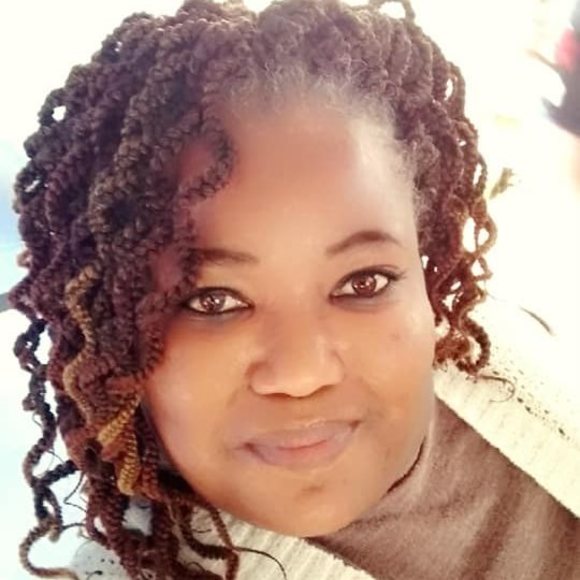 Profile Picture of Dianne Barnes (@yiata21) on Poshmark