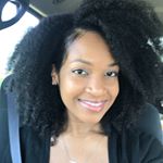 Profile Picture of Allison Pennant (@allison_munaluchibride) on Instagram