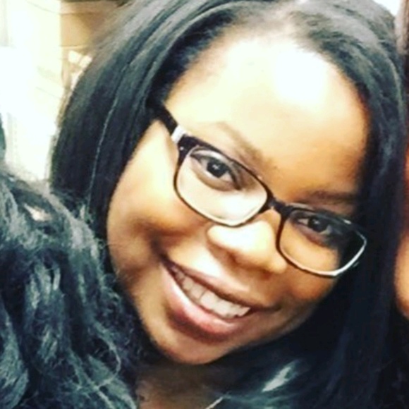 Profile Picture of Martine Franklin (@martine468) on Poshmark